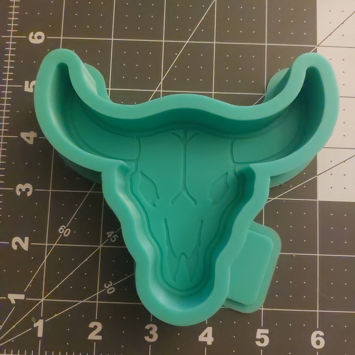 Cow Skull Mold (B)