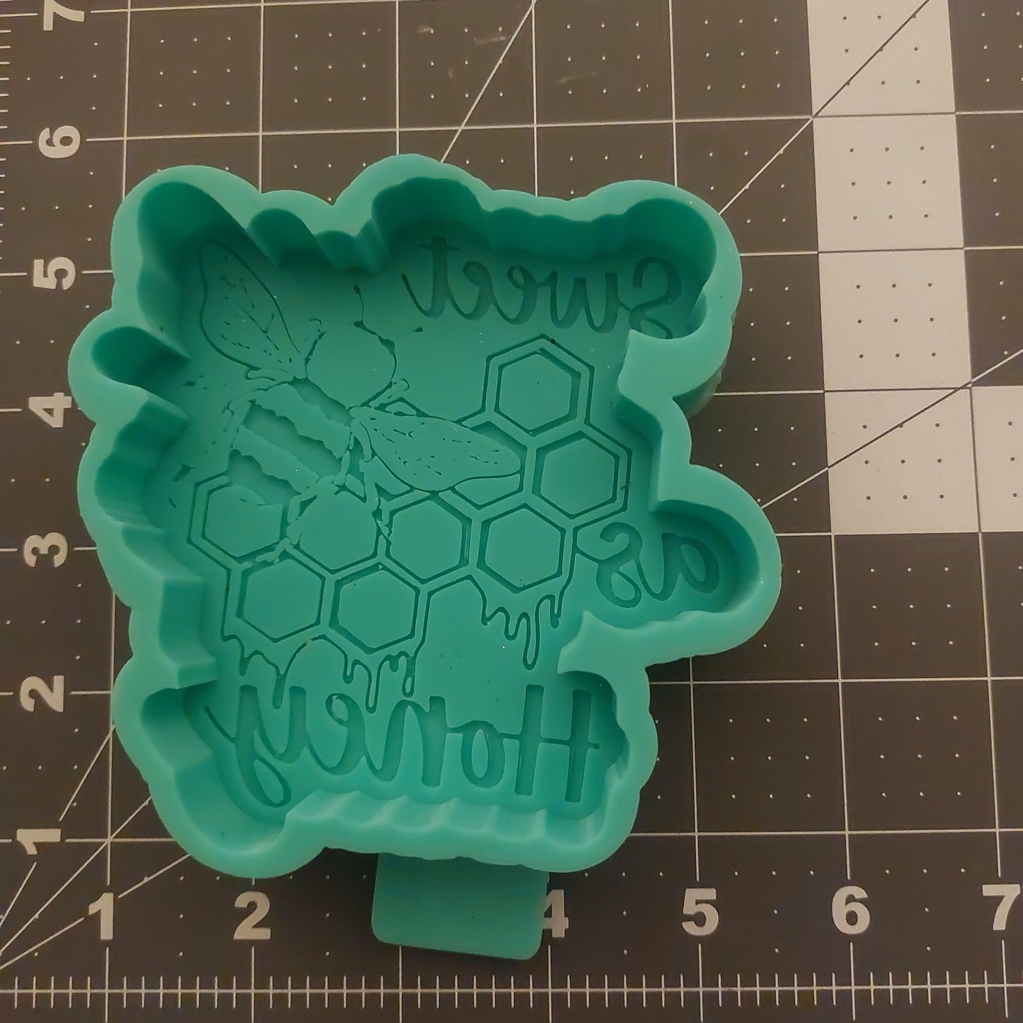 FINAL SALE: Sweet As Honey Mold (B)