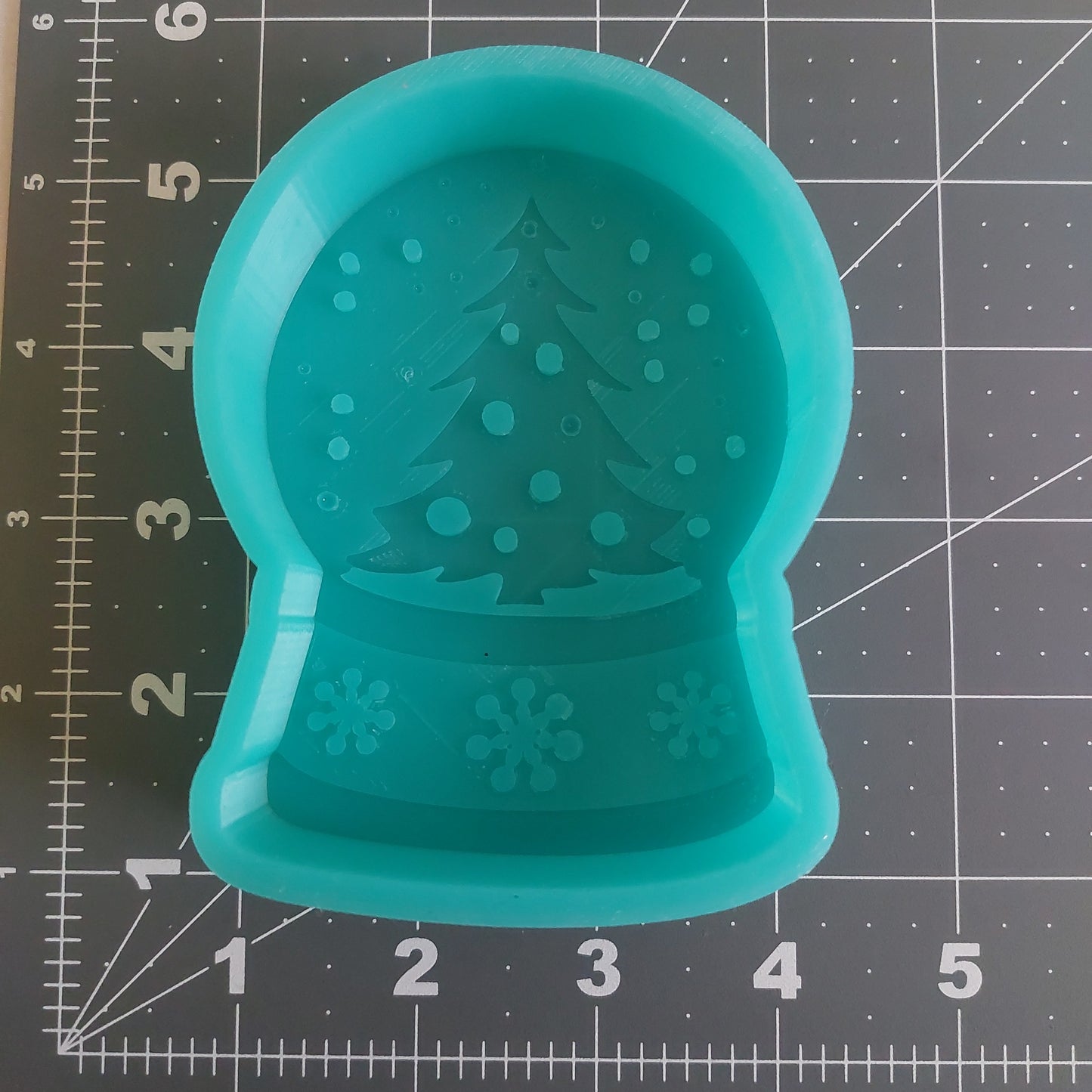 Christmas Tree Snow Globe Mold