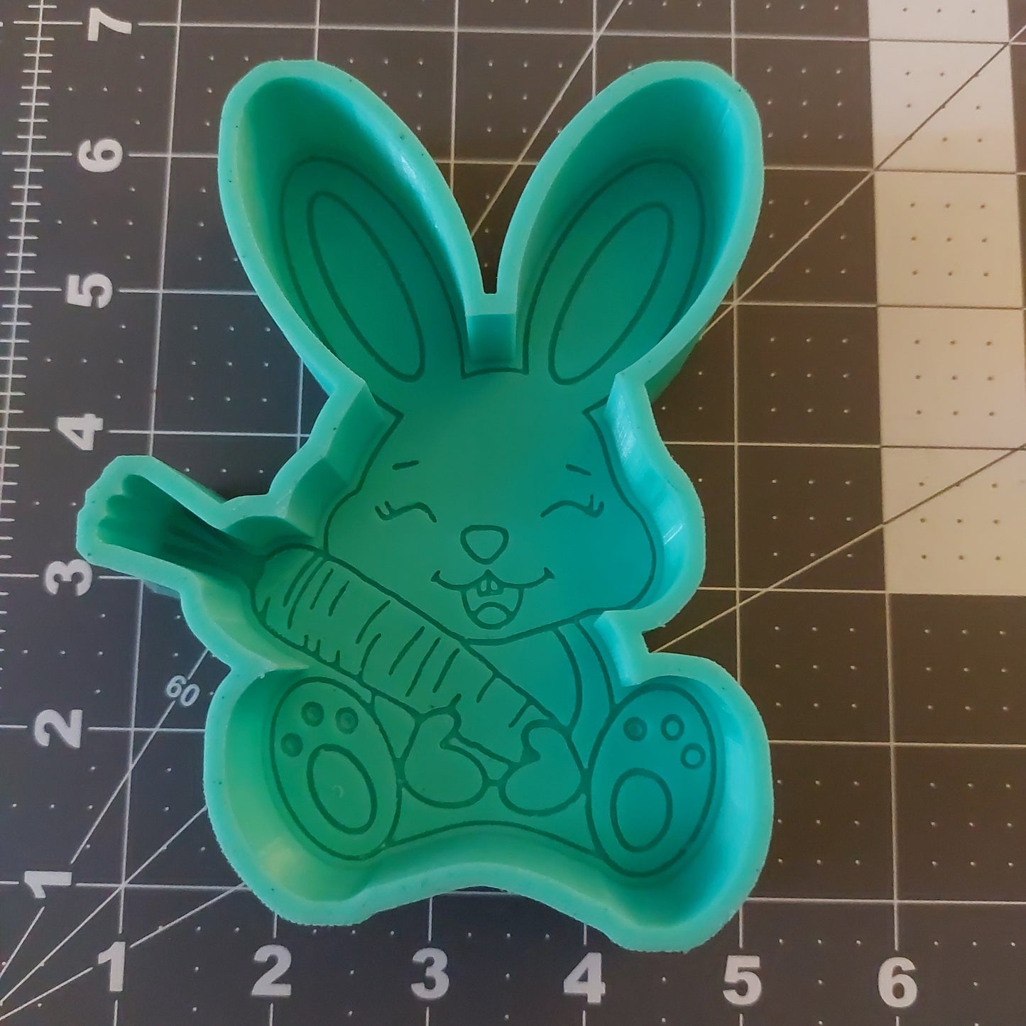 FINAL SALE: Bunny with Carrot Mold (B)
