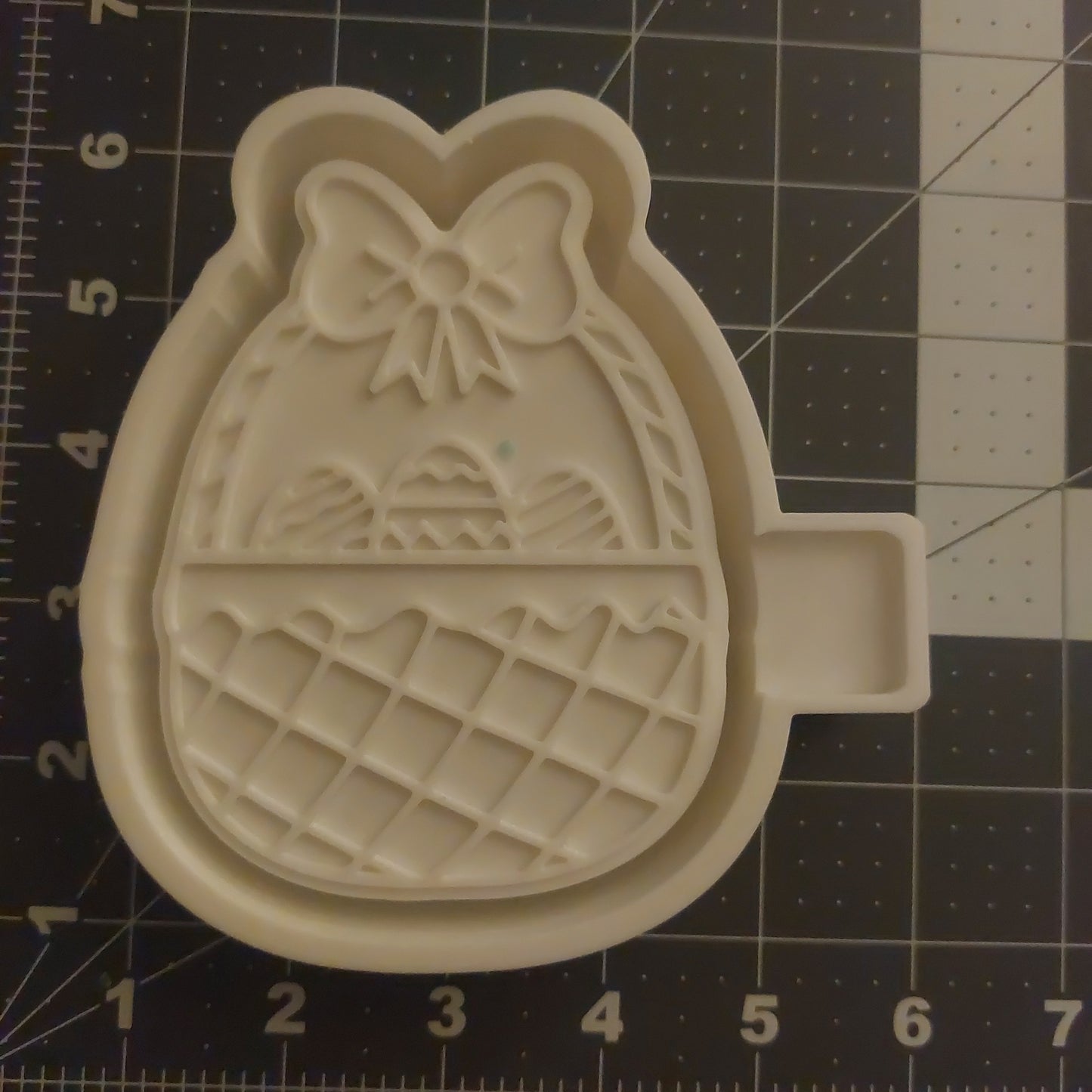 Easter Basket Mold (B10)