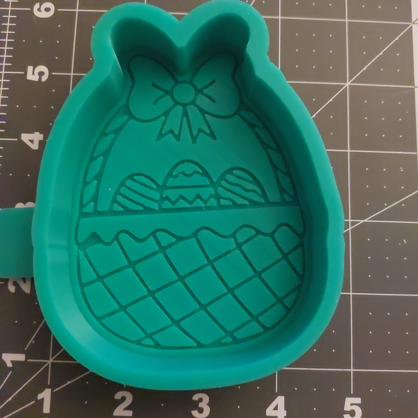 Easter Basket Mold (B10)