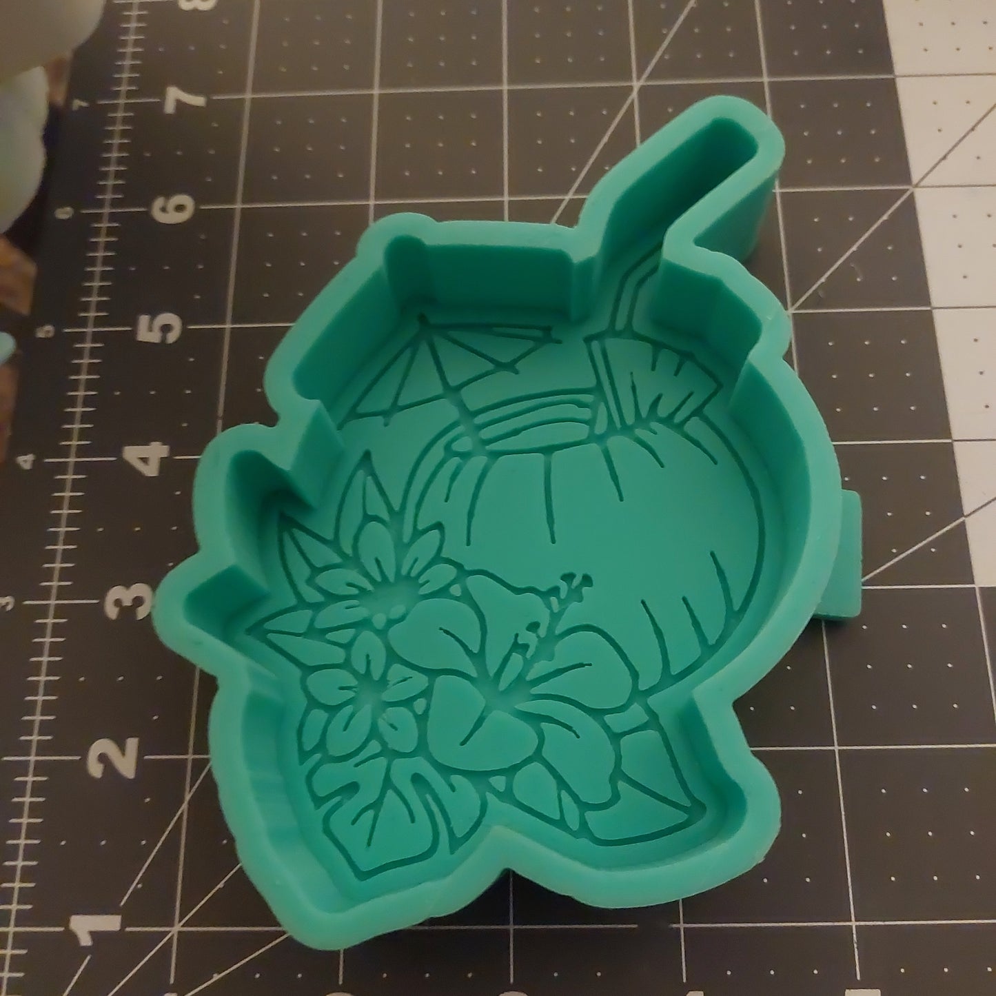 Floral Coconut Drink Repeat Mold (B1)